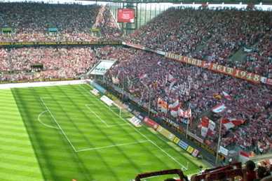 Die FC-Fans hatten gegen Roter Stern Belgrad keinen Grund zum Jubeln