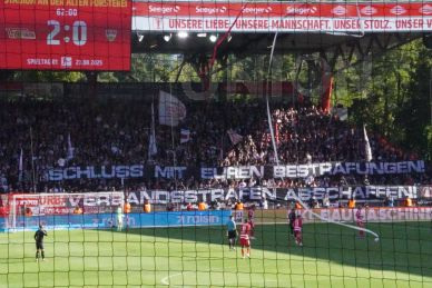 Bor. Möncengladbach denkt an Jeltsch