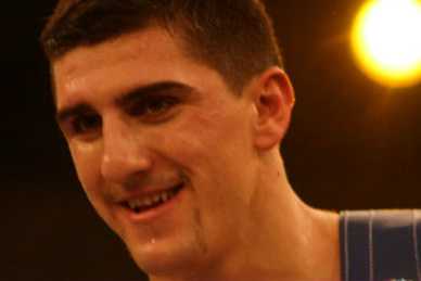 Marco Huck gewinnt IBO-Weltmeisterschaft gegen Ola Afolabi