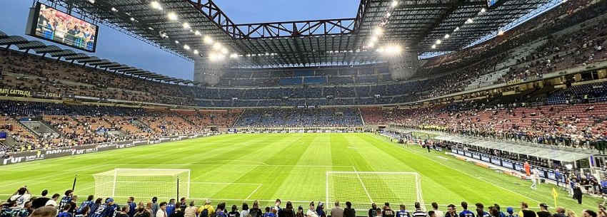 Inter Mailand siegt im Halbfinale gegen Milan