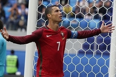 Gala-Auftritt: Cristiano Ronaldo traf beim 3:3 gegen Spanien dreifach