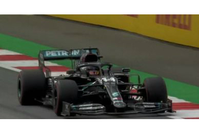 Lewis Hamilton feiert SIeg beim zweiten Rennen in Österreich