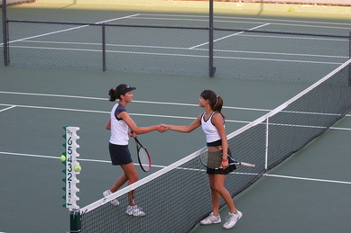 Handshake: Tennis in Rheinland-Pfalz erfreut sich großer Beliebtheit