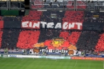 Titelverteidiger Eintracht Frankfurt hat sich sensationell in der 1. Pokalrunde verabschiedet
